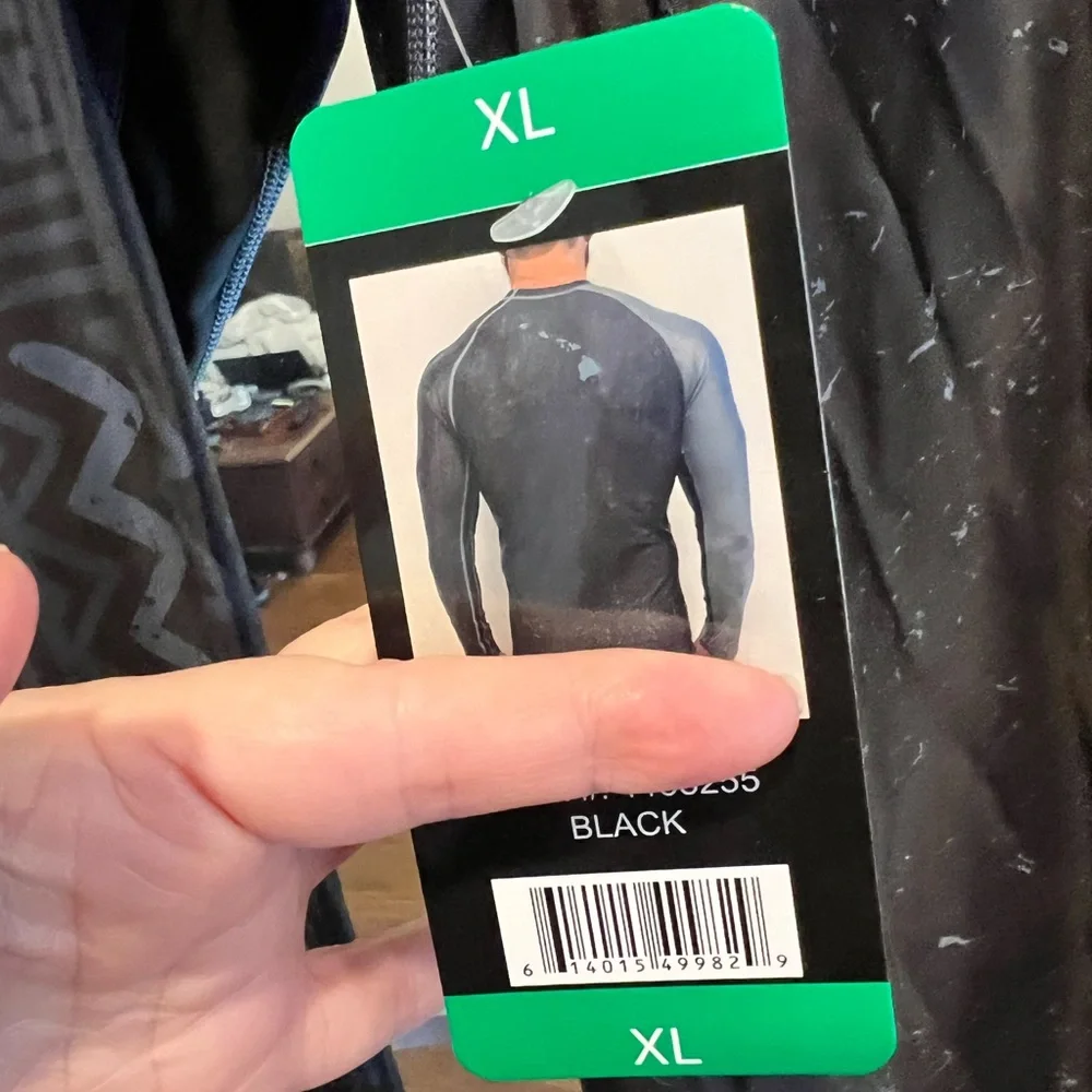 DaHui Long Sleeve Athletic Shirt - Black and Gray - Picture 4 of 4